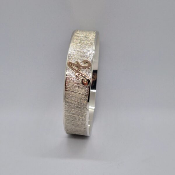 Esclava de plata 15mm con letras en oro