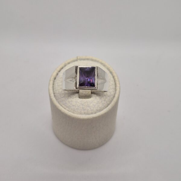 Anillo de plata con amatista