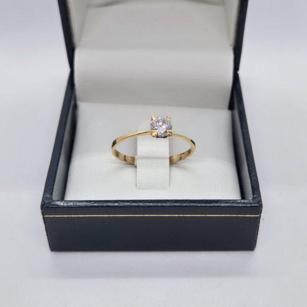 Anillo solitario 10k