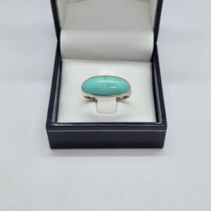 Anillo de plata con piedra
