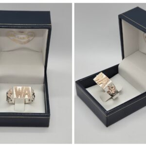 Anillo de plata con apliques y letras en oro