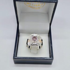 Anillo de Plata 925 con Piedra Amatista y Apliques en Oro 10k
